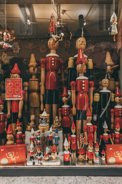 Boneco de madeira